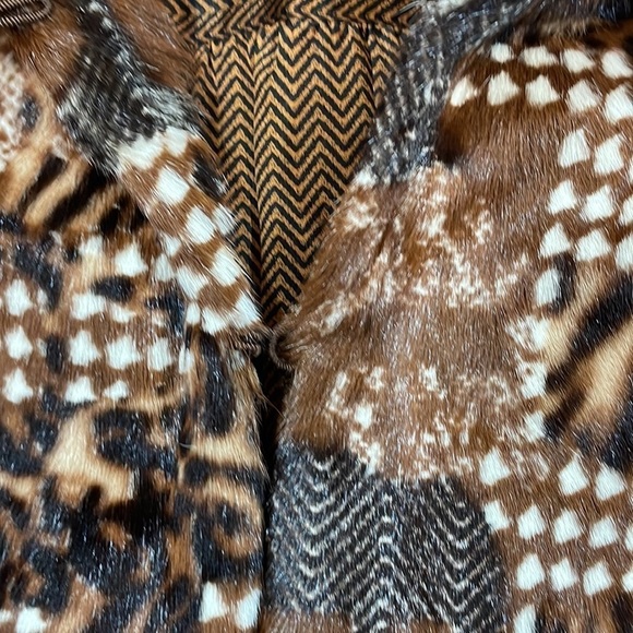 Tuleh Brown Patterned Chinchilla Real Fur Short Sleeve Jacket - Picture 11 of 12